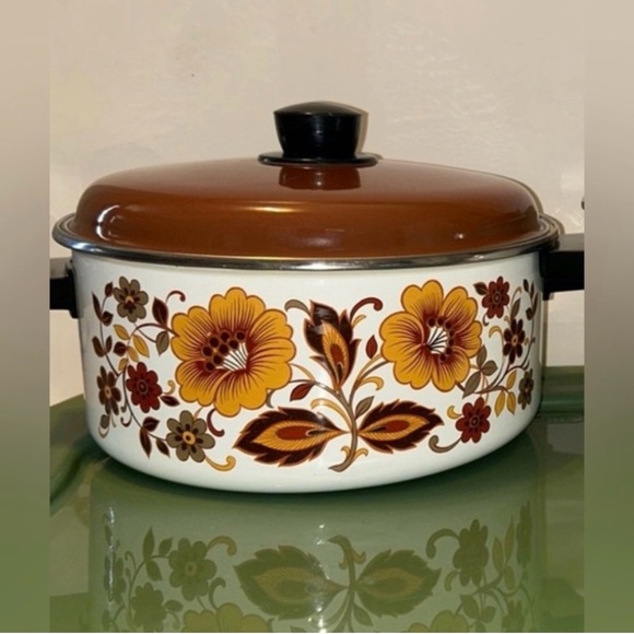 Vintage Harvest Floral Enamel Dutch Oven Pot Enamel Cookware Retro Kitchen Decor - Picture 3 of 10